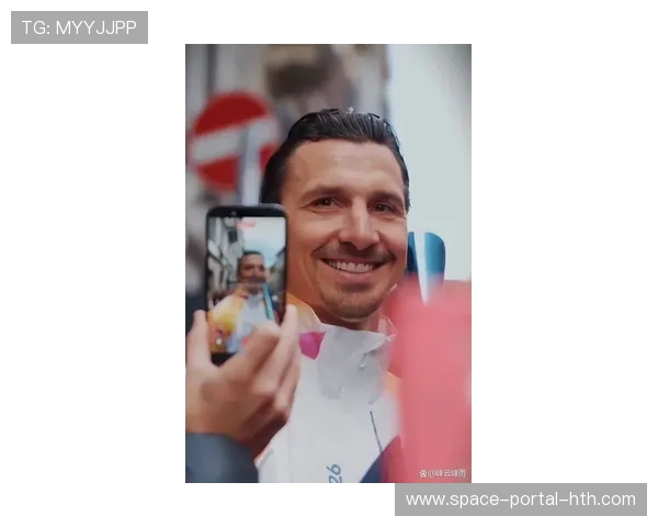 伊布拉希莫维奇担任米兰冬奥会火炬手参与圣火传递